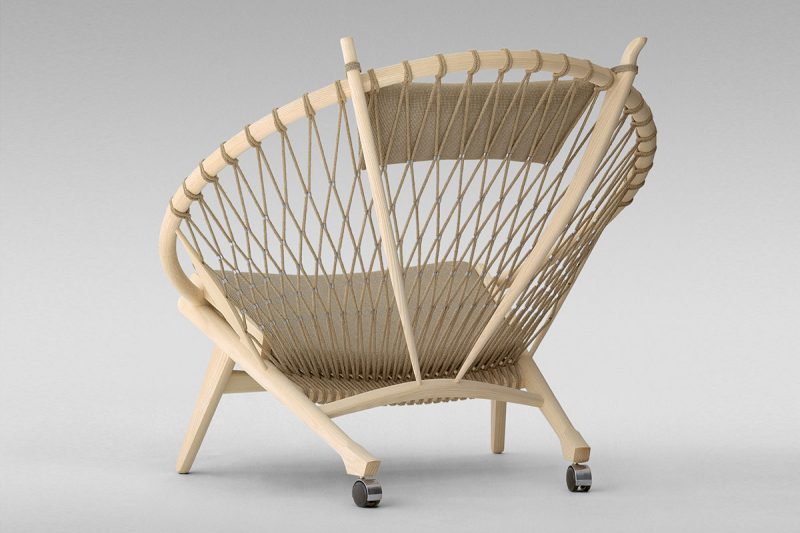 PP130 The Circle Chair