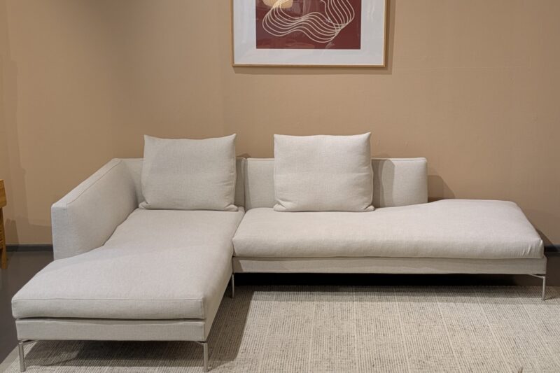 Sofakombination RA von Eilreson mit Chaise Longue, inklusiv 2 Rückenkissen, Bezug hellbeige