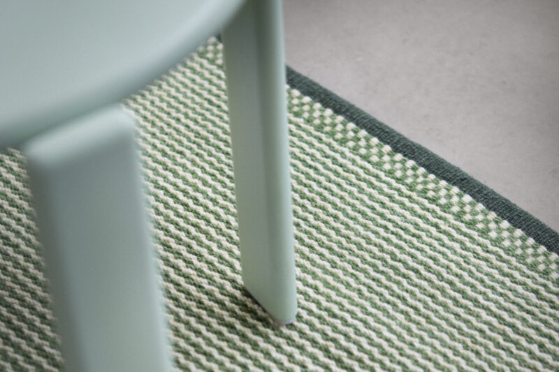 Fabula Living Teppich Daisy Farbe Olive/Off White