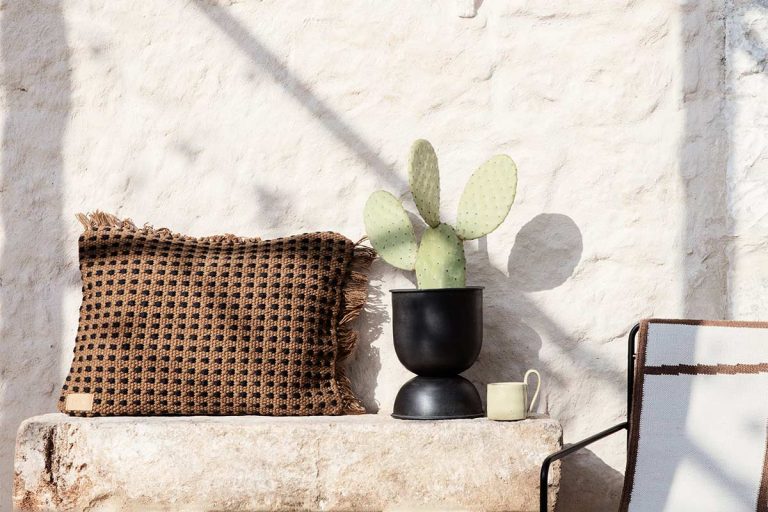 Ferm Living Blumentopf Hourglass Scandinavian Design House Wien