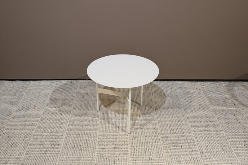 Shim Coffee Table von HAY Höhe 44cm, Farbe Eggshell