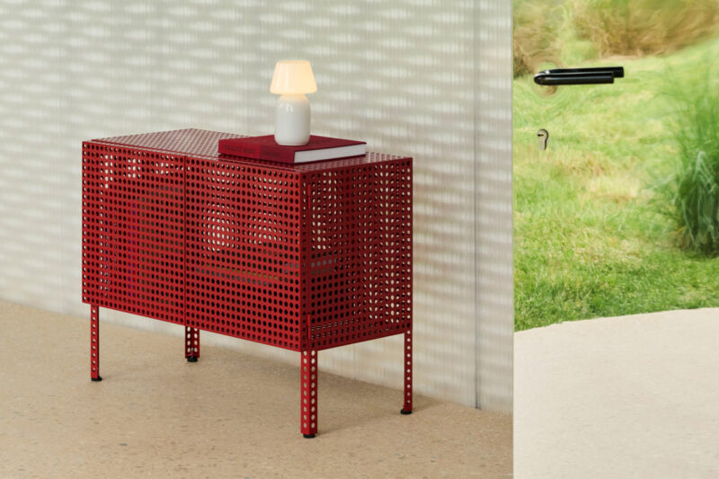 HAY Perforated Cabinet small in der Farbe Wine Red