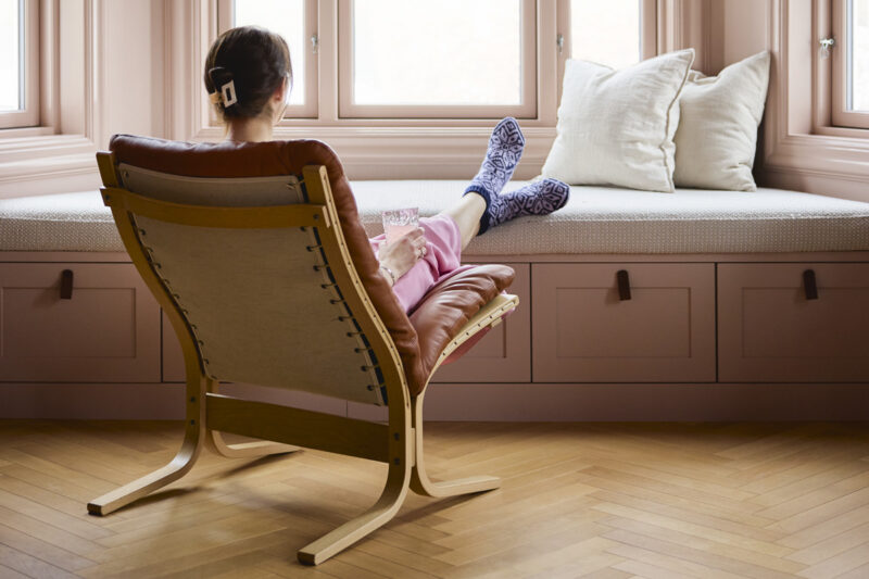 LK Hjelle Siesta Chair mit hoher Rückenlehne Sonderedition Norwegisches Leder Cognac