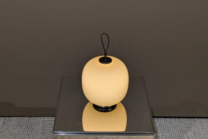 tragbare Leuchte VL45 Radiohus Vilhelm Lauritzen von Louis Poulsen in der Farbe Pale Yellow