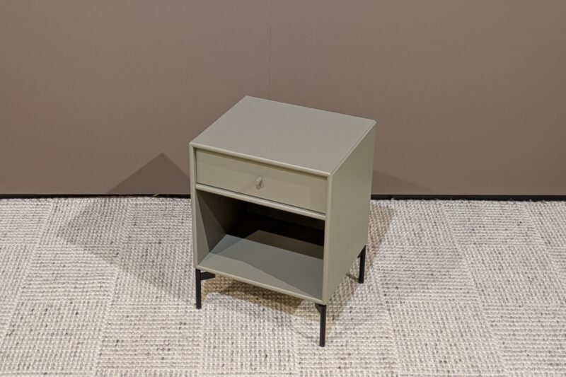 Nachttisch mit einer Schublade DREAM von Montana, Beine schwarz pulverbeschichtet, Korpus Fennel