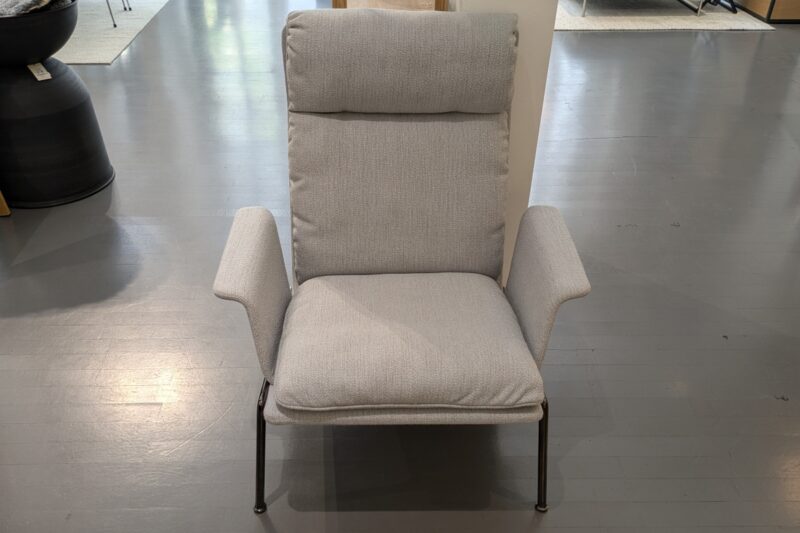 Sale &tradition Muno Loung Sessel mit hoher Lehne und Armlehnen
