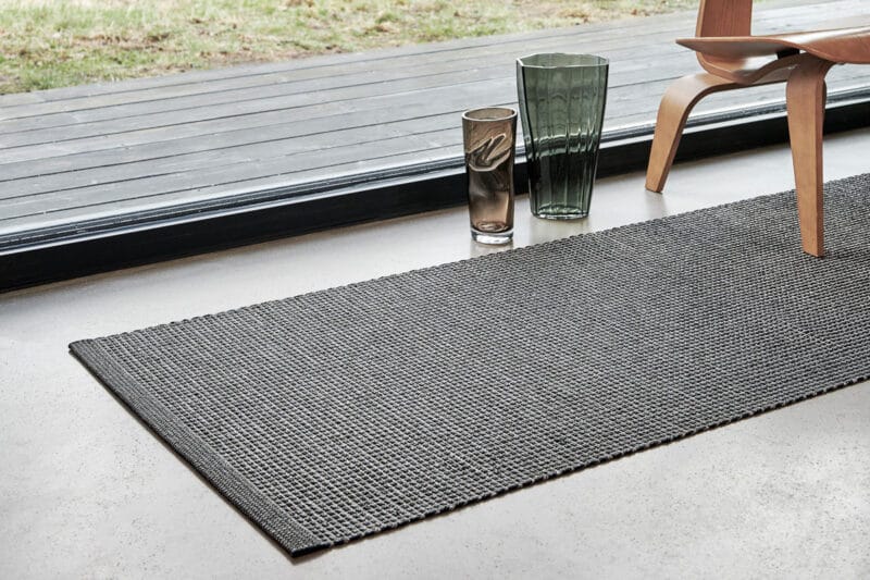 Pappelina Teppich Emm Farbe Black/Linen Metallic