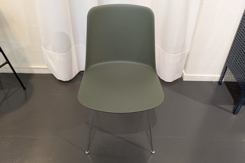 Summer Sale &tradition Rely Side Chair grün, Beine chrom